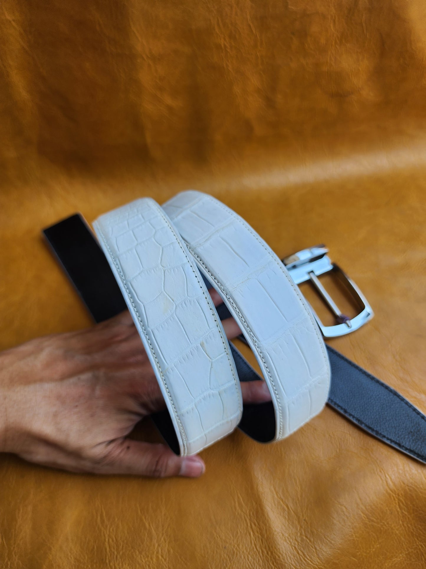 White Handmade 100% Genuine Crocodile Leather Skin Men Belt Buckle