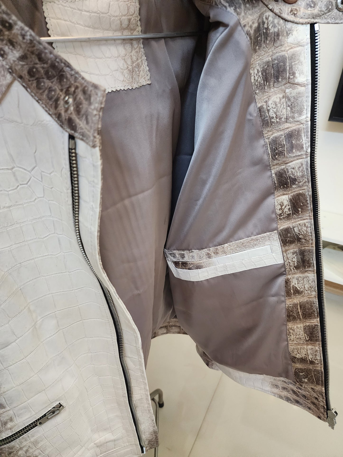 Himalaya Luxury Genuine Crocodile Leather Skin Men Sport Jacket,Coat,PRE-ORDER