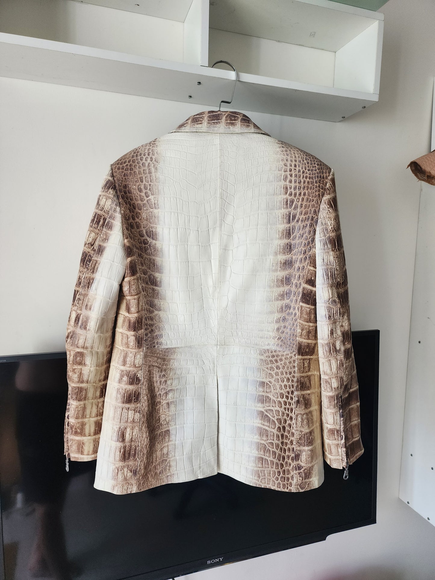 Himalaya Luxury Genuine Crocodile Leather Skin Men Vest/Suit Jacket,Coat,PREORDER